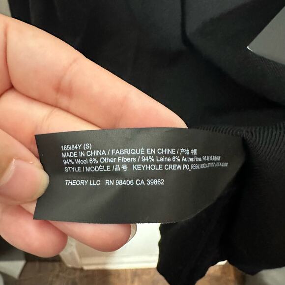 NEW Theory Keyhole Crew Black Regal Wool Sweater Size Small Women's - Picture 7 of 12